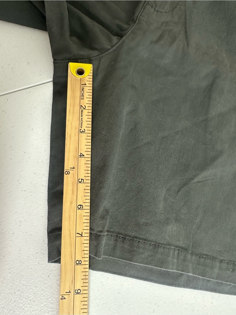 NWT Old Navy Ultimate Tech Slim Built In Flex Size 34 Mens Gray Shorts Bermuda - Picture 9 of 9